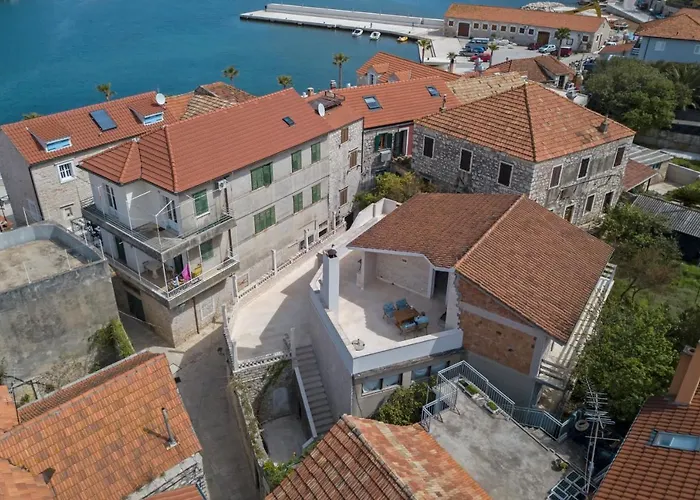 Gomila Jelsa (Hvar)